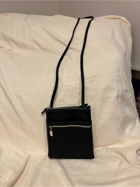 Black Crossbody Shoulder Bag - Simple Zip Front